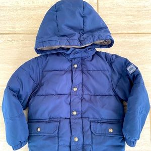 Boys GAP winter coat size 5.